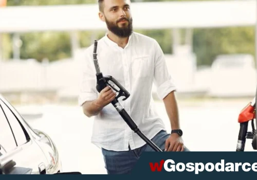 Paliwa znów będą tanie? Niekoniecznie, ale tego w mediach władzy nie usłyszysz!