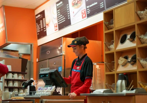 Zwolnienia w Greggs. Pracę straci nawet 740 osób