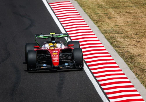 Hamilton się doigrał. Kara finansowa dla Ferrari