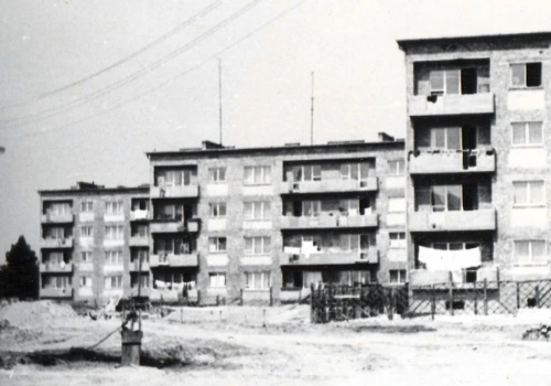 Tak wyglądały bloki nowego Konina 65 lat temu. Wiecie, gdzie to było?