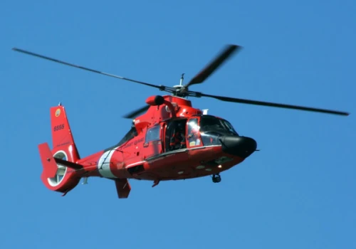 Pilot, pielęgniarka i pacjentka nie żyją. Śmigłowiec wpadł do wody