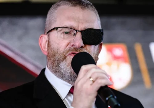 Braun chciał „ściągać Hindusów do Polski?”. Ujawniono nagrania z udziałem polityka