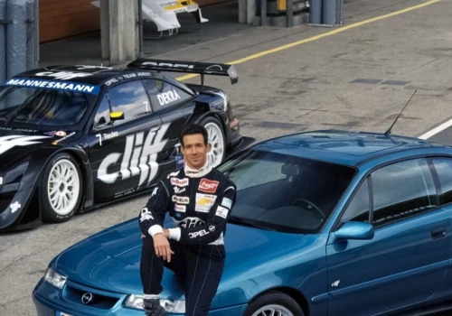 Opel Calibra V6 4×4 wyprzedził swoją epokę. 520 KM, napęd 4×4 i mistrzostwo po szalonym finale