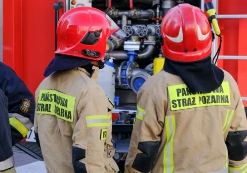 16-latek spadł z 12. piętra bloku przy ul. Polonijnej. Zginął na miejscu