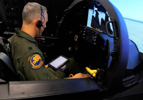 Pierwsza grupa instruktorów USAF zakończyła szkolenie na T-7A Red Hawk
