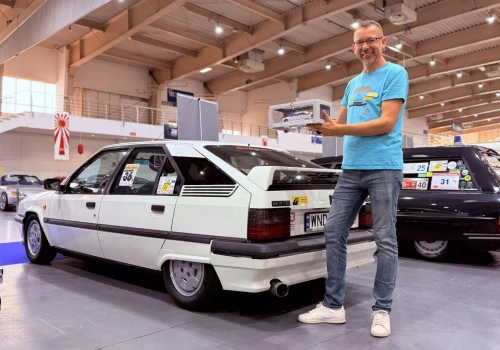 Ma 15 Citroënów BX, ale jeden z nich jest prawdziwym oczkiem w głowie. „Nigdy go nie sprzedam”