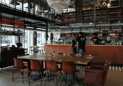Nowe restauracja AïOLI w miejsce Pizza Hut w centrum handlowo-rozrywkowym