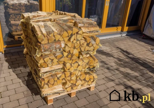 Drewno schnie naturalnie nawet 3 lata. Tą metodą można skrócić ten czas do kilku dni