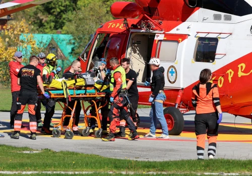 Tatry: seria wypadków w górach. Turysta zginął po upadku z Zawrat