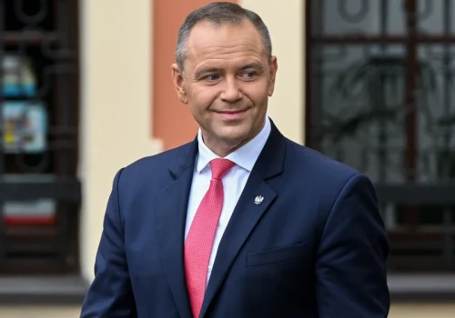 Lawina komentarzy ws. nowej pasji Nawrockiego. „Teraz są konie, potem będą słonie?”