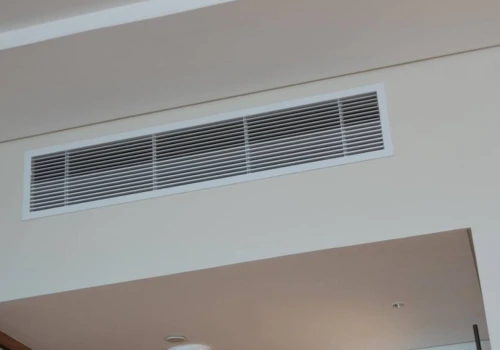 Płacisz krocie za hotel, a on nie daje ci schłodzić pokoju? Wszystko rozbija się o jeden zapis