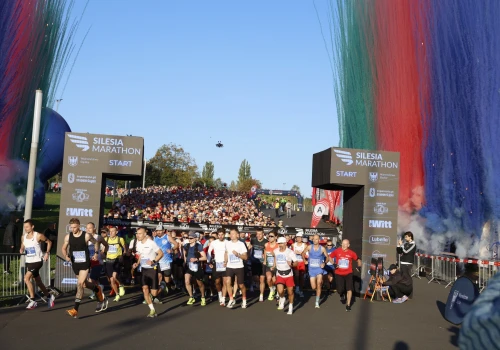 Trwa Festiwal Biegowy Silesia Marathon 2026. Ultramaraton, maraton i półmaraton na ulicach Katowic i innych miast