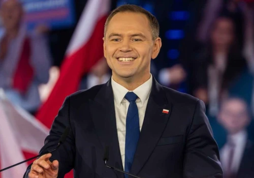 Nawrocki ma pełno doradców, a tezy i tak zamawia na zewnątrz. Za 40 tys. zł