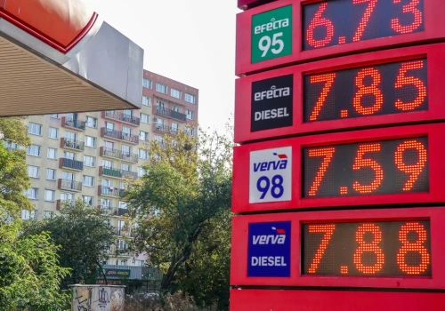Ruszył CPN. Rząd policzył, ile miliardów zostanie w kieszeniach kierowców