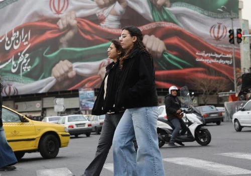 Trump zwiększa presję na Iran. Gospodarka Teheranu słabnie, a napięcie wokół Ormuzu rośnie