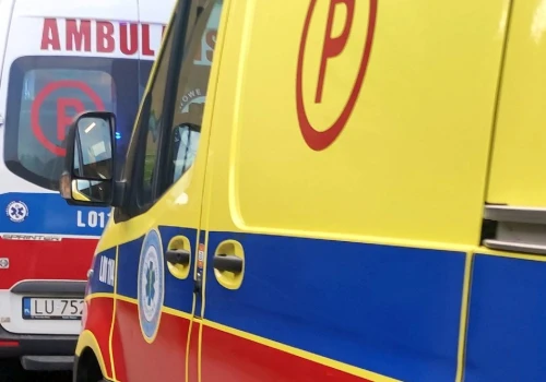 Wjechała w dwie piesze na przejściu. Potrącone kobiety trafiły do szpitala