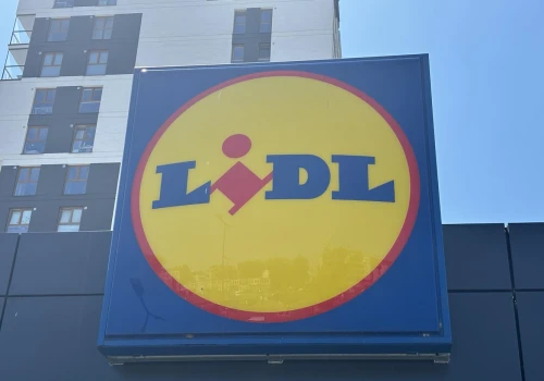 W poniedziałek zacznie się w sklepach Lidl. Ceny spadną aż o 40 proc. Za tą kolekcją stoi wielka gwiazda