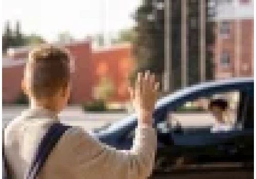 Podwożenie dzieci do szkoły szkodzi? Naukowcy odkryli ciekawą zależność