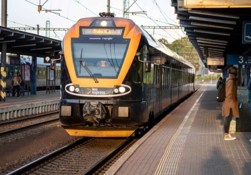 Czesi zawieszają trasę z Polski po 2 miesiącach. Pasażerowie zostali na lodzie