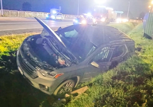 Wypadek Ostrów – Kalisz. Ciężarna i dziecko trafili do szpitala