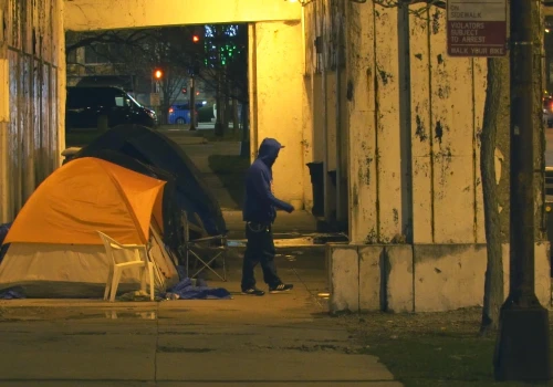 Illinois przeznaczy 620 milionów dolarów na walkę z bezdomnością. Bez dachu nad głową w samym Chicago jest ponad 6 tysięcy ludzi