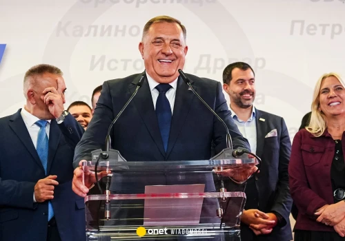 Milorad Dodik ogłasza zwycięstwo. 