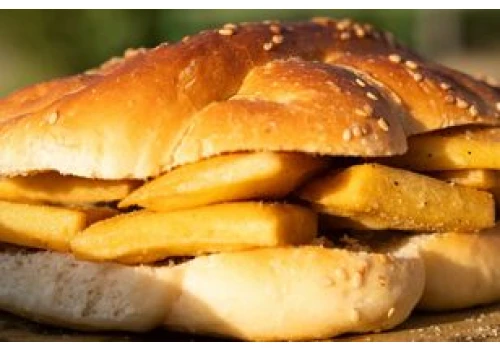 Na Sycylii wkładają je nawet do bułki. Te chrupiące placuszki robi się bez jajek