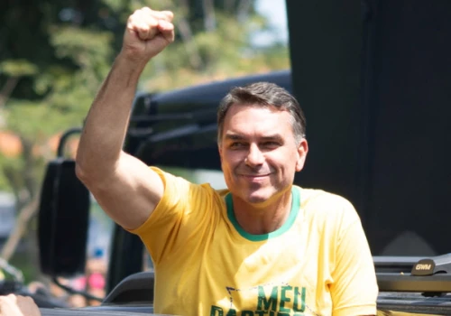 „Nie mogę się doczekać, by przywrócić demokrację”. Bolsonaro bliżej prezydentury