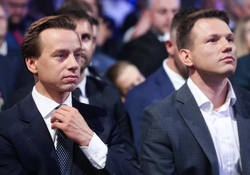 Za kulisami Konfederacji wrze. Mentzenowiec: Idziemy na dno z naszym liderem