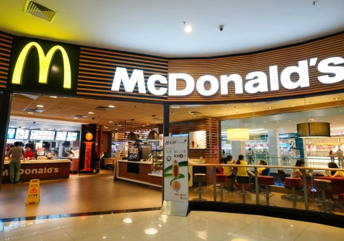 McDonald’s oddaje ceny w ręce AI. Ten sam burger nawet 21 proc. drożej
