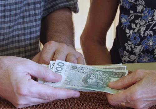 Świadczenie 288 zł dla emerytów. Pieniądze wyślą do 15 stycznia