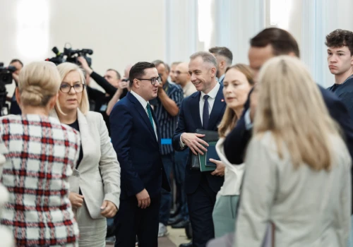 Wyższy i jednocześnie niższy wiek emerytalny. Pełne porozumienie w rządzie