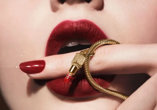 Szminka, której nigdy nie musisz poprawiać. Pat McGrath łączy siły z marką Pandora