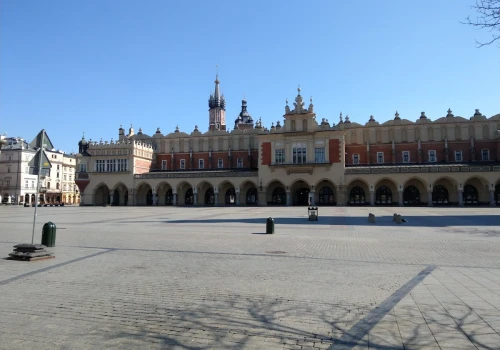 Krakowskie Sukiennice znajdą się w polskim paszporcie!