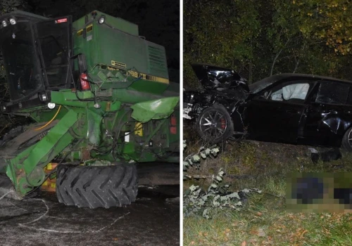 Dramat pod Chełmem. Osobówka zderzyła się z kombajnem