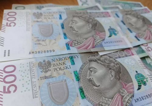 ARiMR wypłaciła już 8 mld zł zaliczek. Kiedy trafi reszta dopłat?