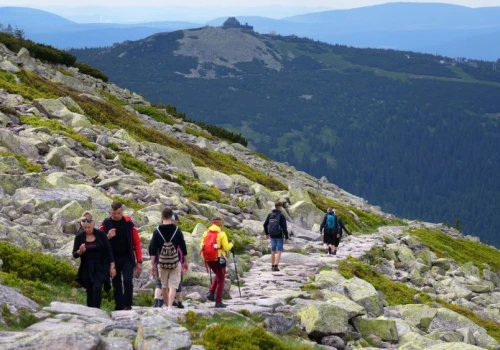 W Karkonoszach powiedzieli dość. Kończą z jednym z turystycznych symboli