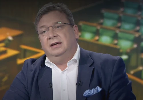 Spięcie na antenie! Wójcik zaczął się mądrzyć, dziennikarka zgasiła go jak zapałkę. „Nie za bardzo się pan zna”
