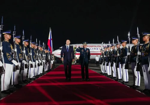 Prezydent Nawrocki rozpoczął wizytę na Filipinach. ZOBACZ ZDJĘCIA