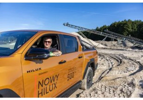 Nowa Toyota Hilux przedpremierowo w MotoMetropolii. Przekonała mnie dopiero, gdy skończył się asfalt