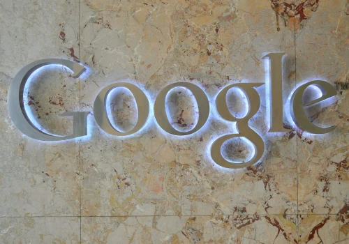 UOKiK bierze się za Google. Chodzi o to, ile koncern płaci za polskie artykuły w wyszukiwarce
