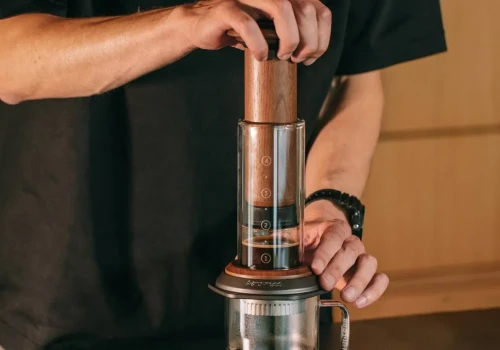 Z plastikowego zaparzacza do designerskiej kuchni. AeroPress mocno zmienia charakter