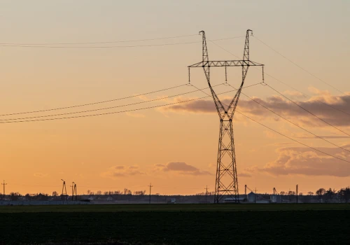 25 mln km sieci do wymiany lub budowy. Energetyczna transformacja ma problem