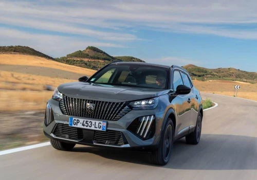 Nowy Peugeot 2008 – ile kosztuje najtańszy, miejski SUV lwa z automatem?