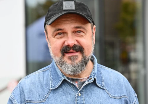 Zagrał w filmie Jacka Kuronia. 