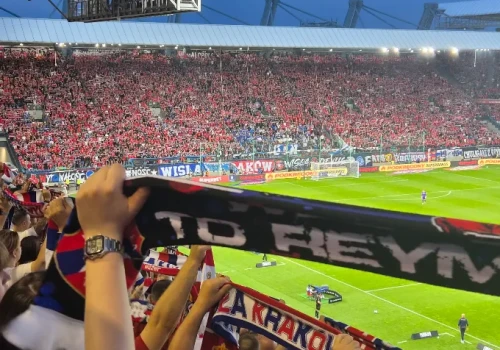 Wisła pojedzie na mecz z Legią. Królewski domaga się wpuszczenia kibiców