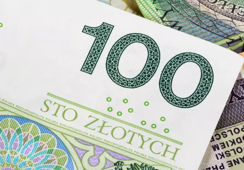 Przekazujesz ziemię synowi? Przy jednej umowie zapłaci 2 proc. podatku, przy innej nie