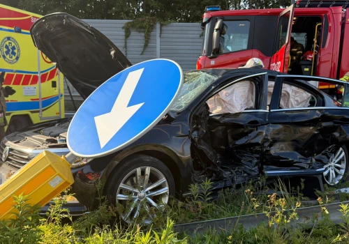 Wypadek w oku kamery. Tak się kończy jazda na czerwonym świetle!