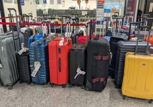 Darmowy bagaż w samolocie dla każdego. Nawet Ryanair będzie musiał ustąpić