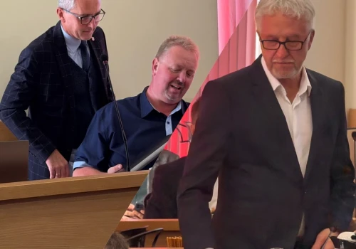 Prezydent Wojciechowicz zastanawia się, czy radny Polowy namawia go do ustawienia przetargu na odbiór śmieci?
